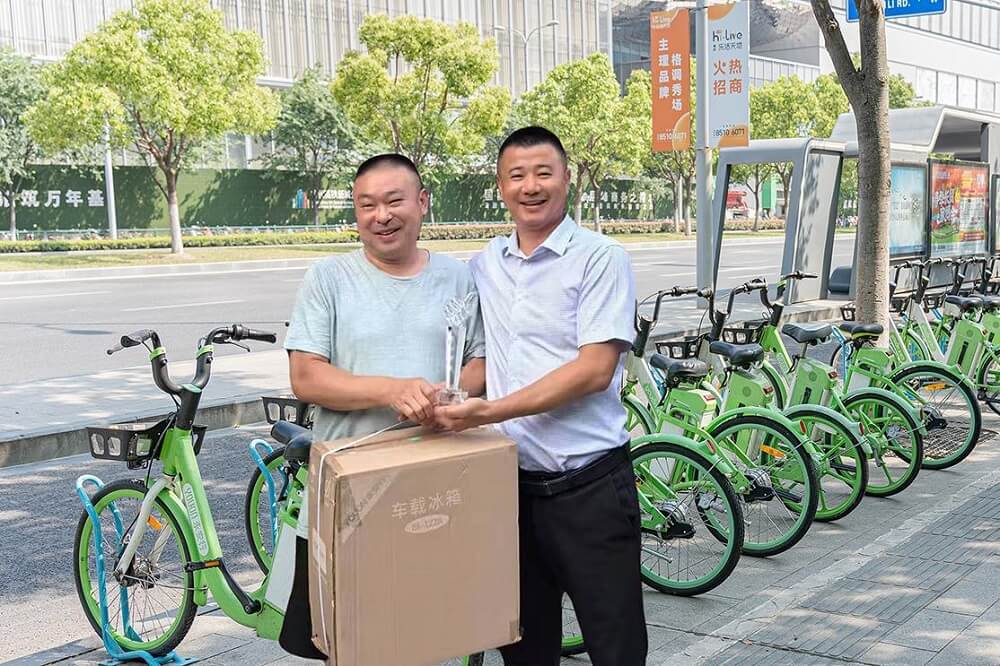 “騎行俠”兩個(gè)月義務(wù)整擺單車(chē)600輛獲獎勵
